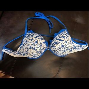 Victoria’s Secret Bikini Top